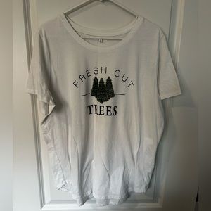 Maurice’s Christmas Graphic Tee